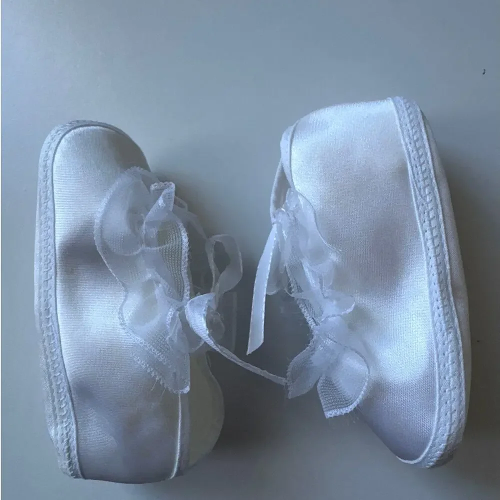 Vintage Y2K Christening Baby Booties White Satin Lace Boxed 0-3 months